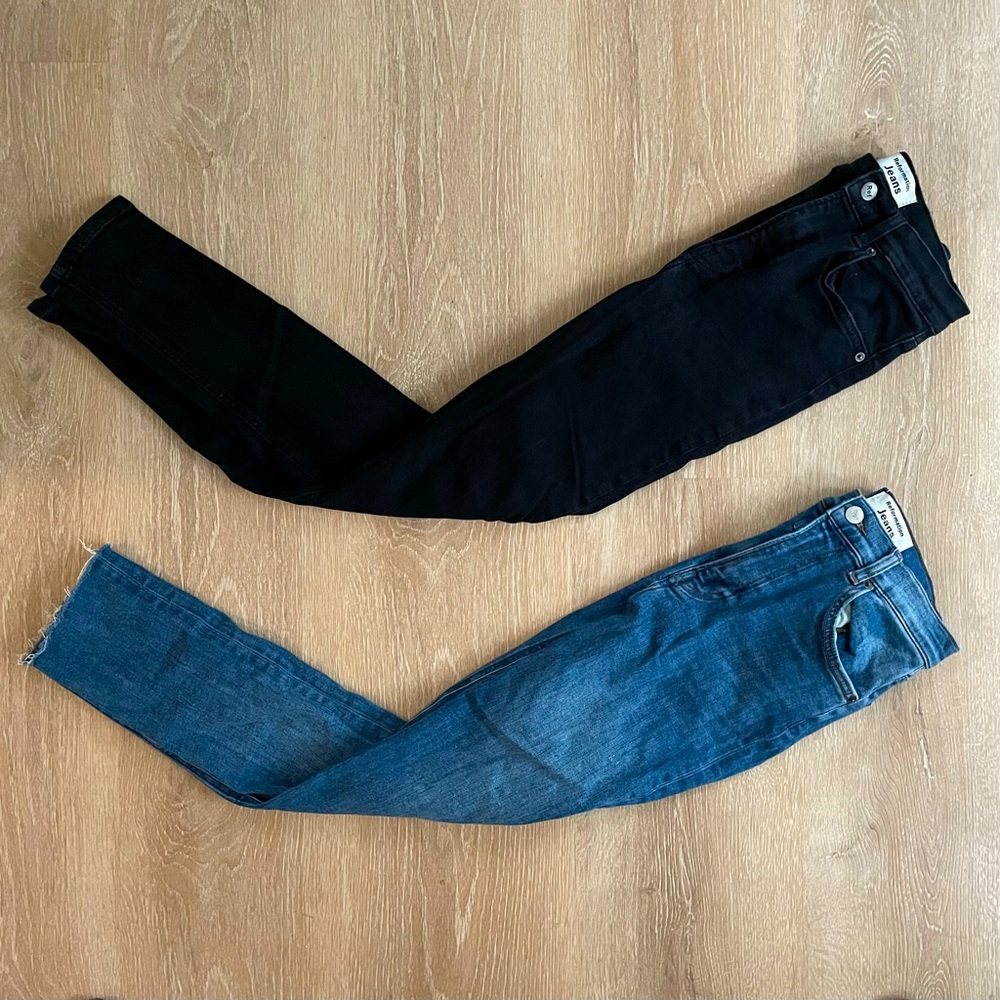 Lot of 2 Pairs Reformation Skinny Jeans Blue and Black size 26